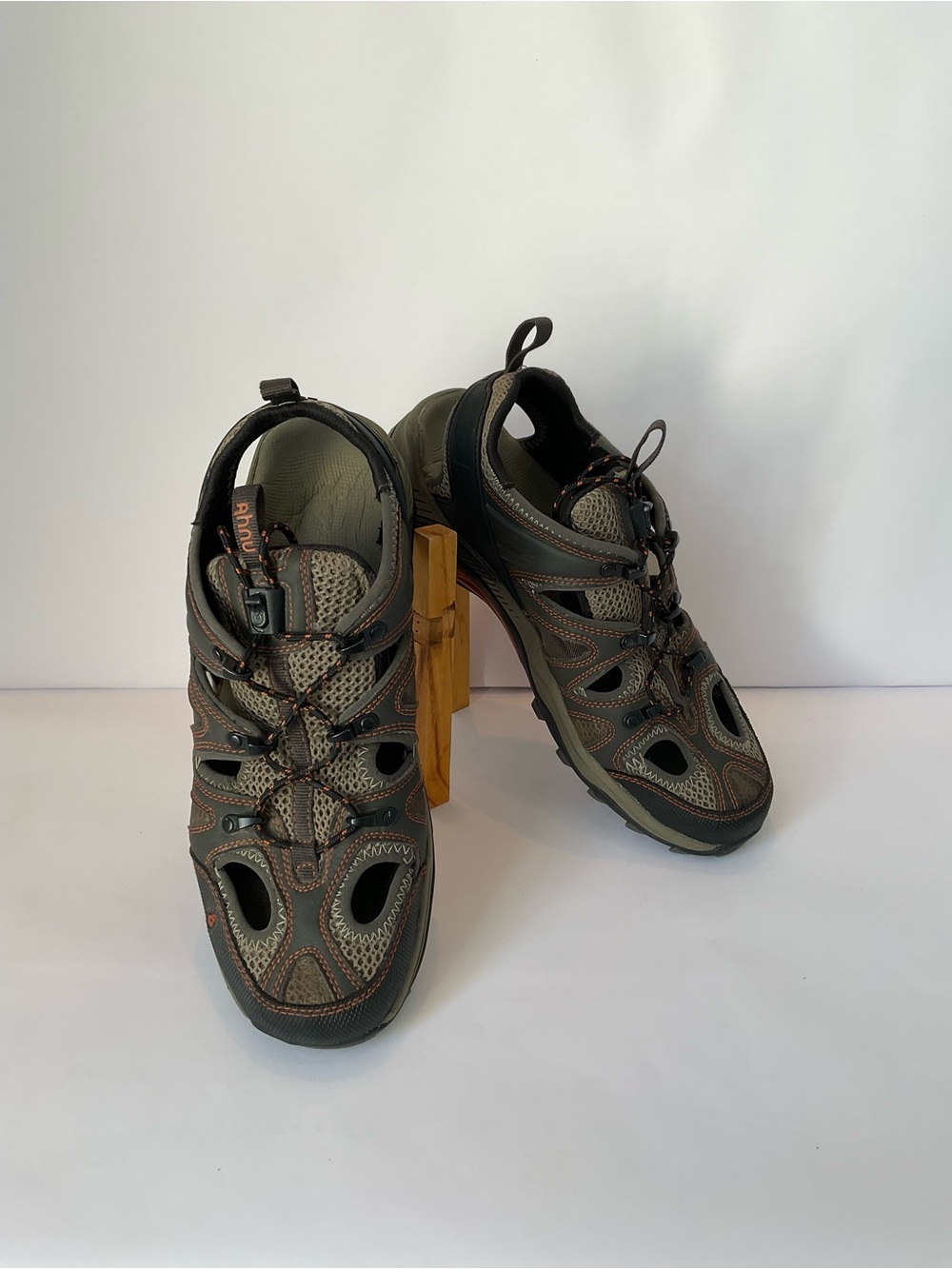Ahnu Closed Toe Hiking Water Hybrid Sport Sandal